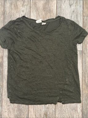 Women’s Olive Short Sleeve Tee - Casual Everyday Top